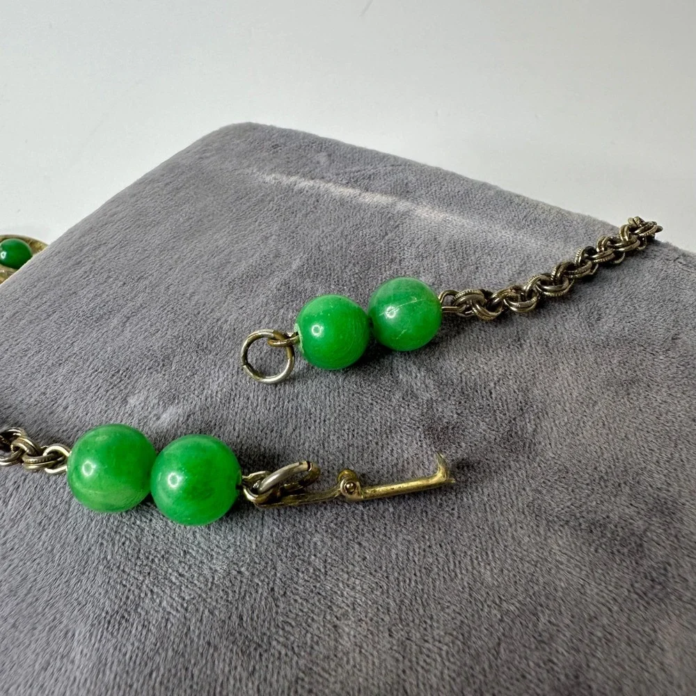 Vintage Tassel Necklace Green Plastic Beaded Gold‎ Tone Textured Shell Statement